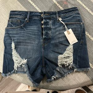 Good American Bombshell short